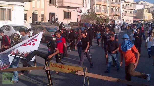 Bahréin: La Policía lanza gases lacrimógenos a manifestantes pacíficos