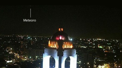 Video: Graban un meteorito en México