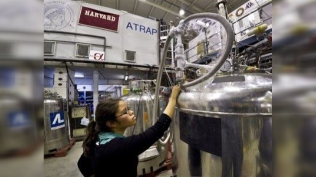 La antimateria ya está en el bote