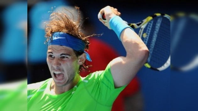 Nadal y Federer siguen firmes en el Abierto de Australia