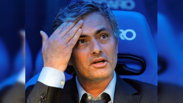 José Mourinho, multado y suspendido por cinco partidos por comentarios contra la UEFA