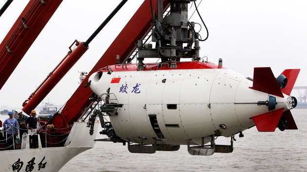China suelta a un ‘dragón’ en la fosa de las Marianas