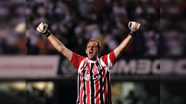 El portero Rogério Ceni hace historia jugando su partido número 1000