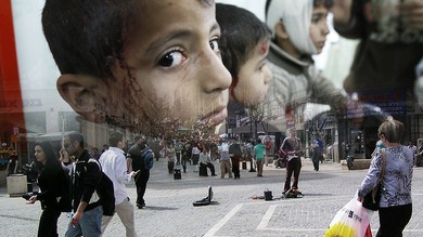 Cientos de testigos de una paliza a jóvenes palestinos no les prestan ayuda
