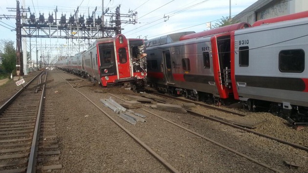 Fotos: Al menos 60 heridos tras descarrilar un tren en Connecticut