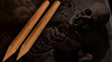 Hallan en Bulgaria la tumba de un 'vampiro' del siglo XIII con una estaca en el pecho