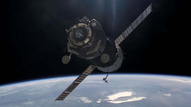 La nave Soyuz se acopla con éxito a la Estación Espacial Internacional