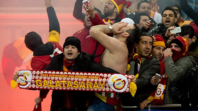 Hinchas del Galatasaray intentaron excavar un túnel para ver el partido