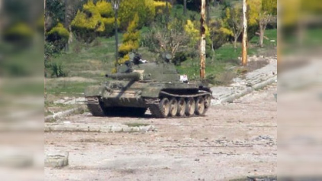 La oposición siria pide una "intervención militar extranjera urgente" en el país