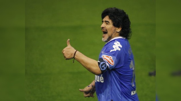 Operan con éxito a Diego Maradona en Dubái