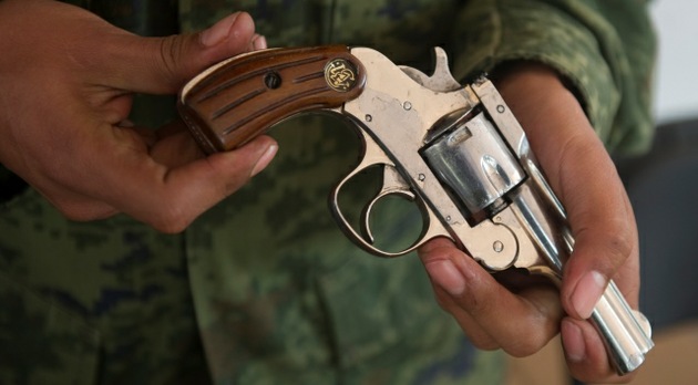 Noche de paz: Cambian armas de fuego por juguetes y dinero en Ciudad de México