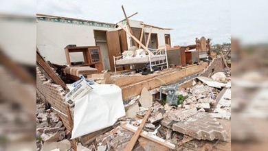 El número de víctimas fatales tras el tornado en Misuri supera el centenar