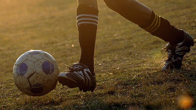 Un niño de 8 años se ofrece a entrenar un club inglés de segunda división... y lo llaman