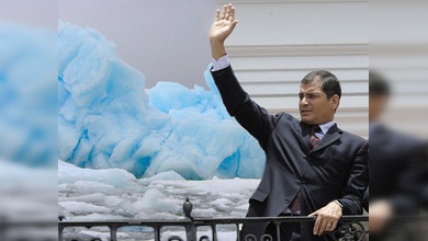 Primer viaje a la Antártida de un presidente ecuatoriano