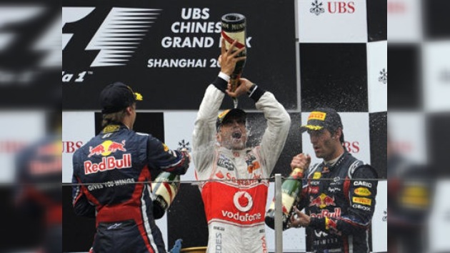 Hamilton rompió la serie de cuatro victorias consecutivas de Vettel