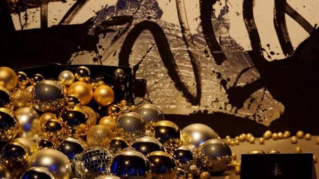 Árboles de Navidad de diseño: Subastan abetos personalizados con fines benéficos