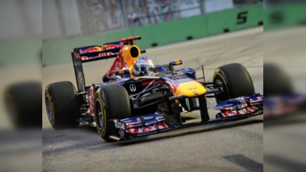 Vettel domina los primeros entrenamientos libres de Singapur