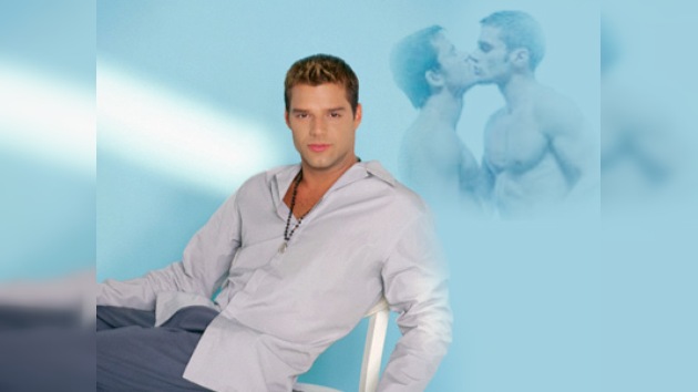 Ricky Martin reconoce que está disfrutando del amor