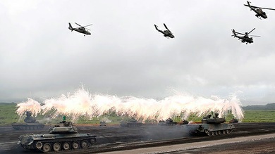 Japón planea aumentar su presupuesto militar para afrontar las tensiones con China