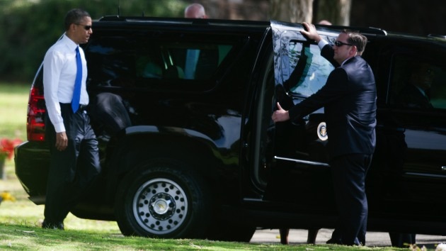 Obama interrumpe sus vacaciones intentando evitar el ‘abismo fiscal’