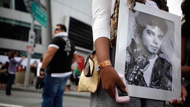 Cinco fans de Michael Jackson reciben una indemnización por su muerte