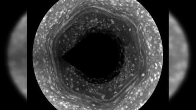 La NASA ya puede estudiar el hexágono gigante en la atmósfera de Saturno