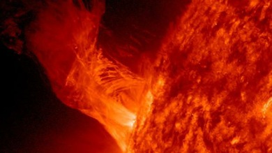 Video: el sol 'descorchó' su última llamarada durante la nochevieja