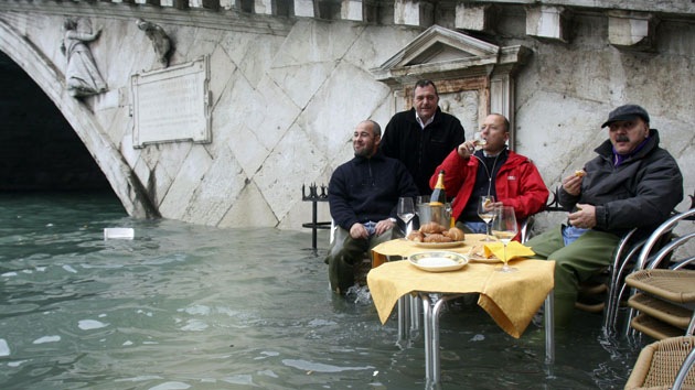 Ciudades costeras se hunden 10 veces más rápido que el incremento del nivel del agua