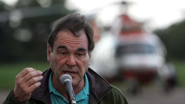 Oliver Stone: EE.UU. es capaz de una guerra para conseguir dominar el mundo