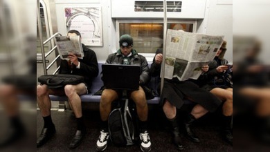 Paseo sin pantalones en el metro en nuevo "flashmob" en México