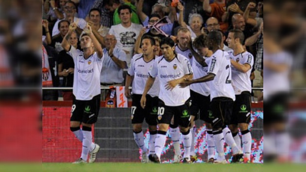 El Valencia mantiene el liderato, mientras que el Madrid no da pie con bola
