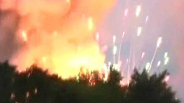 Decenas de muertos tras el incendio en una fábrica de fuegos artificiales en India