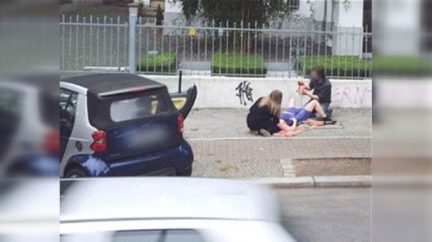 ¿Google Street View captó la imagen del parto de un bebé en plena calle?