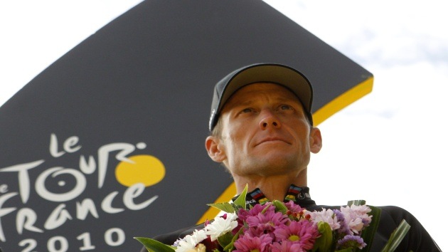 Retiran los títulos del Tour de Francia al ciclista Lance Armstrong