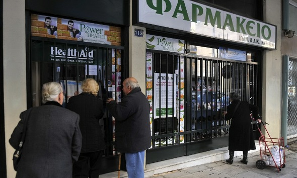 Reina el pánico en las farmacias griegas por la escasez de medicamentos