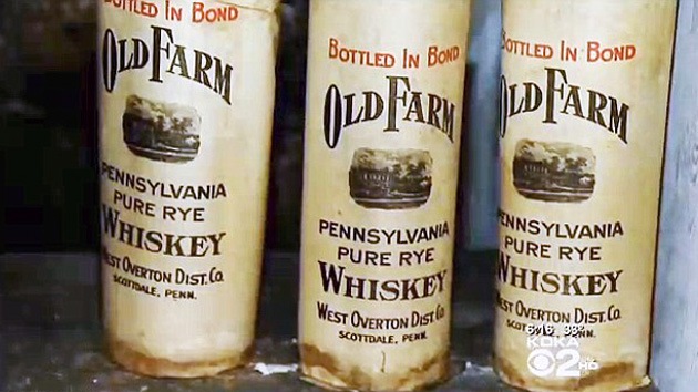 EE.UU.: Denuncian a un vigilante que se tomó 52 botellas del whisky que tenía en custodia