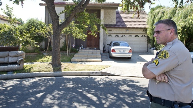 Los familiares del presunto autor de película antimusulmana huyen de su casa
