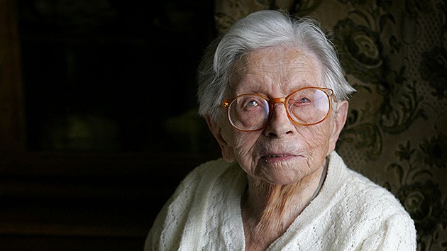 mujer de 115 anos solas