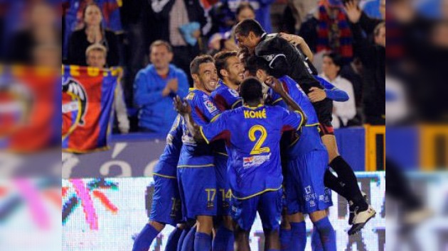 El Levante se sube a las barbas del Madrid y del Barça