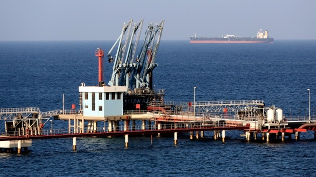 La Armada de EE.UU. entrega el petrolero interceptado a Libia