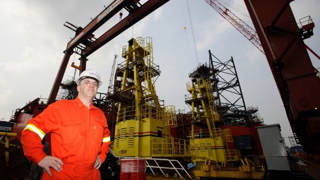 "Cualquiera que amenace al petrodólar es enemigo número uno de EE.UU."