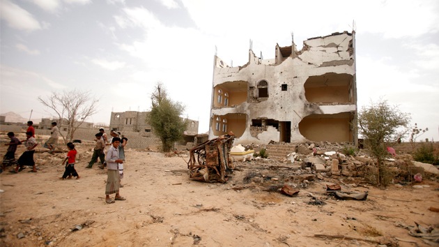 'Bolsas de dinero': Cómo la CIA paga a familias de víctimas inocentes de bombardeos en Yemen
