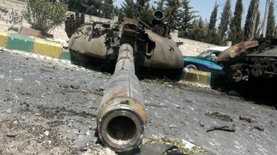 Los insurgentes en Siria reclaman armas pesadas a sus amigos extranjeros
