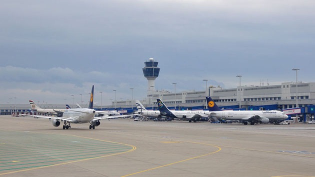 Compañías de EE.UU. se negaron a repostar avión de la delegación siria rumbo a Ginebra 2 en Atenas