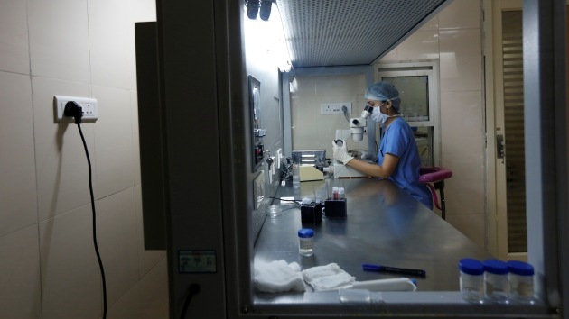 Médicos de EE.UU. curan la leucemia con el VIH