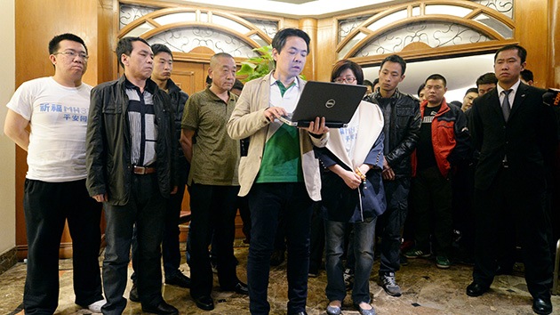 Familias de pasajeros del MH370: "El Gobierno malasio y la compañía son asesinos"