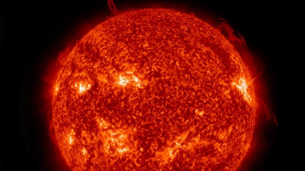 Creen que podría haber materia oscura en el Sistema Solar