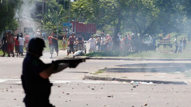 Fotos: dos muertos, decenas de heridos y cientos de detenidos en los saqueos en Argentina