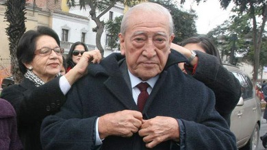 El padre del presidente de Perú denuncia torturas contra uno de sus hijos