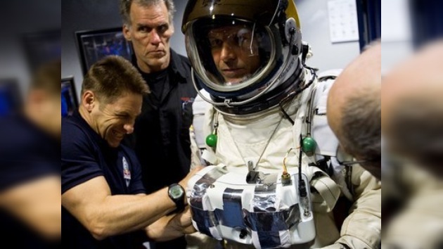Paracaidista saltará desde la estratósfera para romper la barrera del sonido